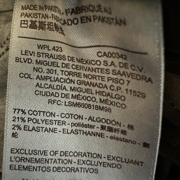 Levi Strauss Signature Gold Women's Totally Shaping Pull-on Jeans 31/28 - Picture 10 of 13